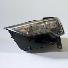 Laden Sie das Bild in den Galerie-Viewer, Frontscheinwerfer Audi Q3 83A941011 Links Scheinwerfer Headlight