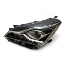 Load image into Gallery viewer, Frontscheinwerfer Toyota Yaris LED Ein Stück (Rechts oder Links) Headlight SCH4560334519lo