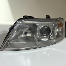 Laden Sie das Bild in den Galerie-Viewer, Frontscheinwerfer Saab 93 9-3 Xenon Links Scheinwerfer Headlight