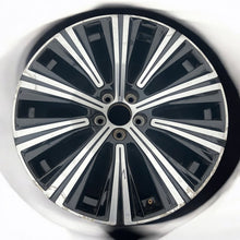 Laden Sie das Bild in den Galerie-Viewer, 1x Alufelge 19 Zoll 8.5" 5x108 47ET Glanz Silber 32243393 Volvo Rim Wheel FEL8290865289my