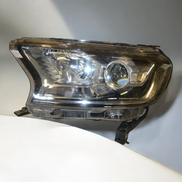 Frontscheinwerfer Ford Ranger Links Scheinwerfer Headlight