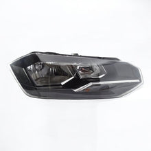 Laden Sie das Bild in den Galerie-Viewer, Frontscheinwerfer VW Polo 2G1941006 Rechts Scheinwerfer Headlight