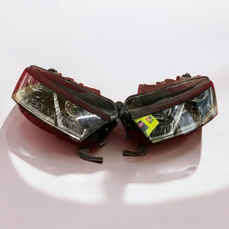 Frontscheinwerfer Skoda Octavia IV 5E4941016A 5E4941015A LED Rechts oder Links SCH4106517302cl
