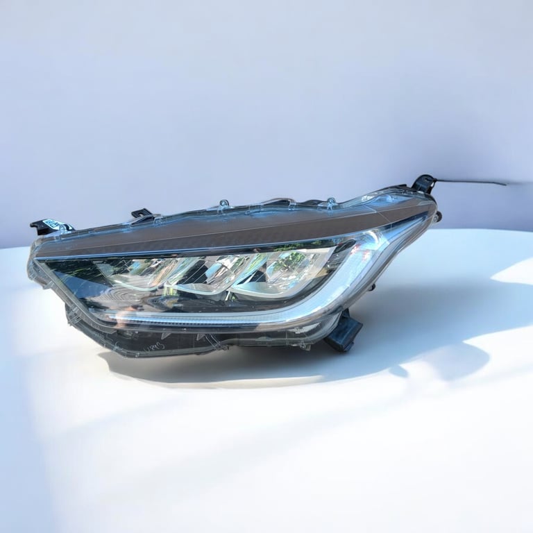 Frontscheinwerfer Toyota 4 Yaris 0036182 K0-8EU Links Scheinwerfer Headlight