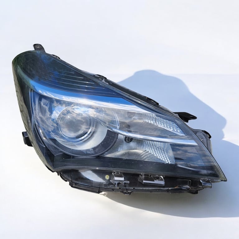 Frontscheinwerfer Toyota Yaris LED Rechts Scheinwerfer Headlight