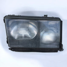 Laden Sie das Bild in den Galerie-Viewer, Frontscheinwerfer Mercedes-Benz Cabrio Coupe C124 Rechts Scheinwerfer Headlight