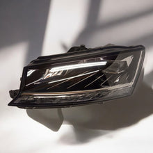 Laden Sie das Bild in den Galerie-Viewer, Frontscheinwerfer Skoda Fabia III 6V1941015F Full LED Links Headlight