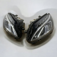 Laden Sie das Bild in den Galerie-Viewer, Frontscheinwerfer Mercedes-Benz W205 A2059062604 LED Rechts oder Links