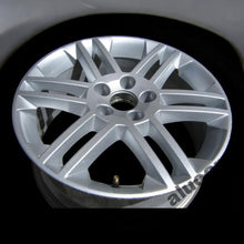 Laden Sie das Bild in den Galerie-Viewer, 1x Alufelge 17 Zoll 7.0&quot; 5x110 41ET Glanz Silber Opel Zafira Rim Wheel