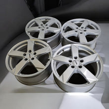 Laden Sie das Bild in den Galerie-Viewer, 4x Alufelge 17 Zoll 7.5" 5x112 28ET Glanz Silber Audi Rim Wheel FEL2218018472re