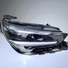 Laden Sie das Bild in den Galerie-Viewer, Frontscheinwerfer Opel Corsa F 354261827 39162659 Rechts Scheinwerfer Headlight SCH9038403921ji