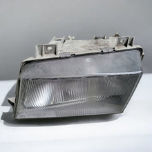 Laden Sie das Bild in den Galerie-Viewer, Frontscheinwerfer Mercedes-Benz Vario Ein Stück (Rechts oder Links) Headlight