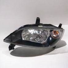 Laden Sie das Bild in den Galerie-Viewer, Frontscheinwerfer Mazda 2 VAY1434 Links Scheinwerfer Headlight