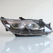 Laden Sie das Bild in den Galerie-Viewer, Frontscheinwerfer Mitsubishi Eclipse Cross XGR4467 LED Rechts Headlight