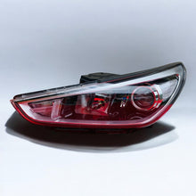 Laden Sie das Bild in den Galerie-Viewer, Frontscheinwerfer Hyundai I30 III Links Scheinwerfer Headlight