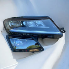 Laden Sie das Bild in den Galerie-Viewer, Frontscheinwerfer Skoda 566941016F LED Rechts Scheinwerfer Headlight