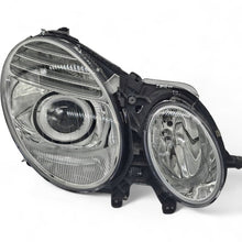 Laden Sie das Bild in den Galerie-Viewer, Frontscheinwerfer Mercedes-Benz W211 Bi-Xenon Rechts Scheinwerfer Headlight SCH3804529406en