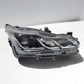 Frontscheinwerfer Toyota Corolla 81110-2T31-00 Rechts Scheinwerfer Headlight SCH2197020275jx