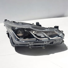 Laden Sie das Bild in den Galerie-Viewer, Frontscheinwerfer Toyota Corolla 81110-2T31-00 Rechts Scheinwerfer Headlight SCH2197020275jx