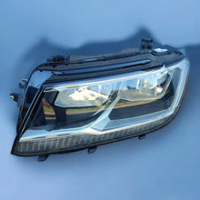 Laden Sie das Bild in den Galerie-Viewer, Frontscheinwerfer VW Tiguan 5NB941005 Halogen Links Scheinwerfer Headlight