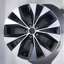 Laden Sie das Bild in den Galerie-Viewer, 1x Alufelge 18 Zoll 8.0&quot; 5x112 A2134013700 Skoda Rim Wheel