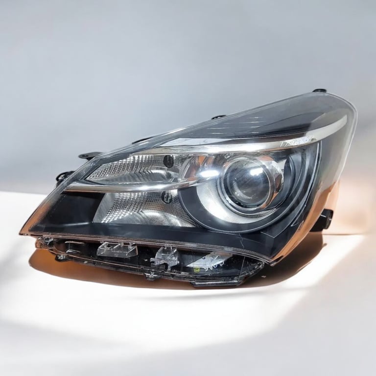 Frontscheinwerfer Toyota Yaris MIA12811 Links Scheinwerfer Headlight