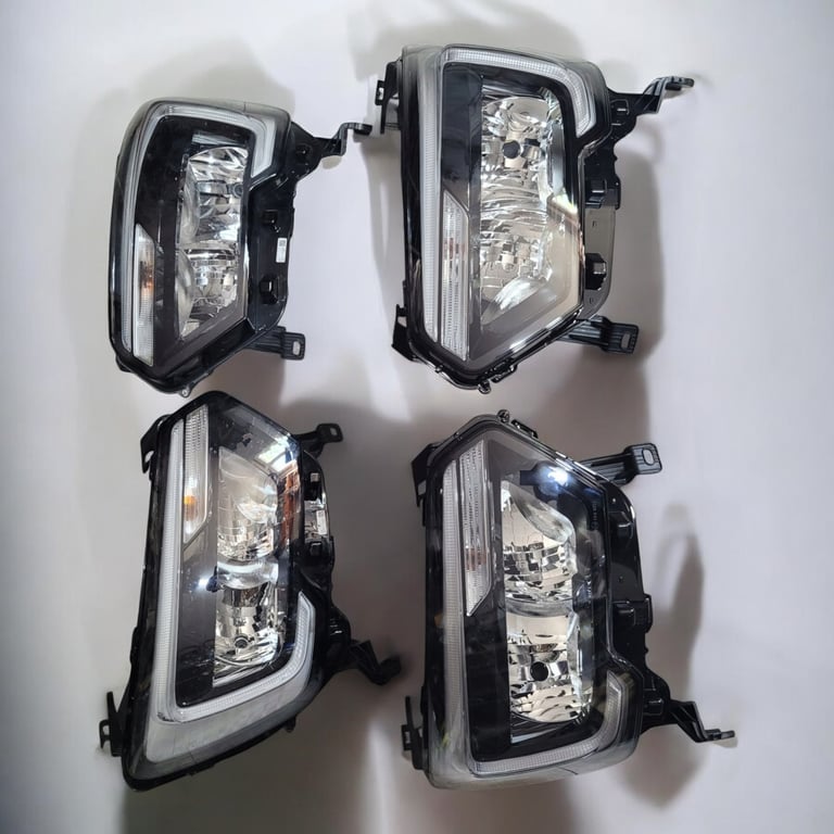 Frontscheinwerfer Renault Master 260607867R 260105567R Links Headlight