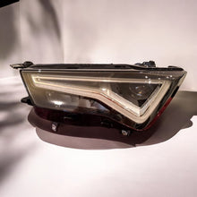 Laden Sie das Bild in den Galerie-Viewer, Frontscheinwerfer Seat Ateca 576941031B Links Scheinwerfer Headlight