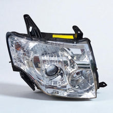 Laden Sie das Bild in den Galerie-Viewer, Frontscheinwerfer Mitsubishi Pajero Rechts Scheinwerfer Headlight