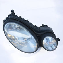Load image into Gallery viewer, Frontscheinwerfer Mercedes-Benz W211 A2118201461 Rechts Scheinwerfer Headlight