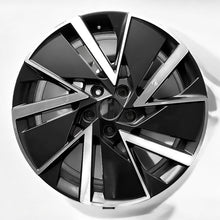 Load image into Gallery viewer, 1x Alufelge 18 Zoll 7.5&quot; 5x112 48ET Glanz Schwarz 5E3601025AD Skoda Octavia