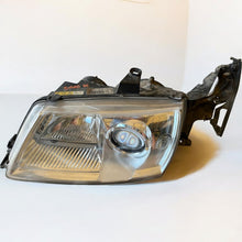 Laden Sie das Bild in den Galerie-Viewer, Frontscheinwerfer Saab 95 9-5 89008300 Xenon Links Scheinwerfer Headlight