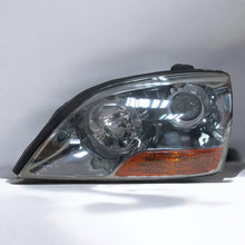 Load image into Gallery viewer, Frontscheinwerfer Kia Sorento I Links Scheinwerfer Headlight