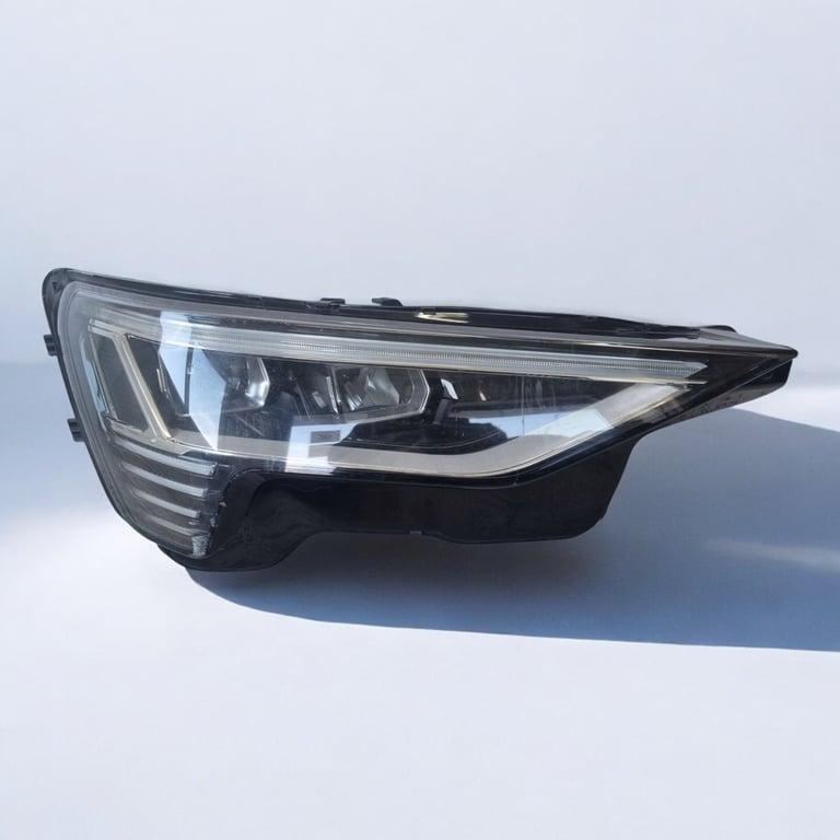 Frontscheinwerfer Audi E-Tron 4KE941040 Rechts Scheinwerfer Headlight