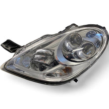 Laden Sie das Bild in den Galerie-Viewer, Frontscheinwerfer Mitsubishi I Ein Stück (Rechts oder Links) Headlight SCH6734625184kv