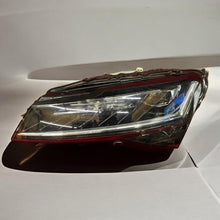 Laden Sie das Bild in den Galerie-Viewer, Frontscheinwerfer Skoda Superb III 3V1941015D LED Links Scheinwerfer Headlight