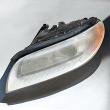 Load image into Gallery viewer, Frontscheinwerfer Volvo V70 31214347 Xenon Links Scheinwerfer Headlight SCH2621028472ox