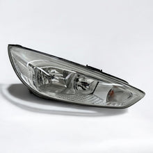 Load image into Gallery viewer, Frontscheinwerfer Ford Focus F1EB-13W0290-AE Rechts Scheinwerfer Headlight