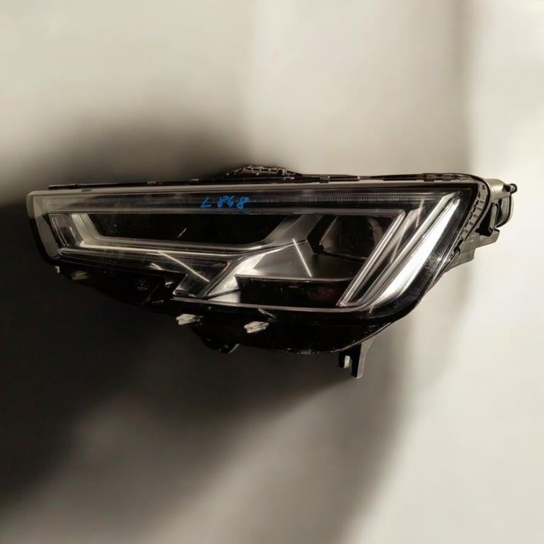 Frontscheinwerfer Audi A4 8W0941033 LED Links Scheinwerfer Headlight