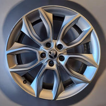 Laden Sie das Bild in den Galerie-Viewer, 1x Alufelge 19 Zoll 8.0&quot; 5x112 57A601025 Skoda Karoq Rim Wheel