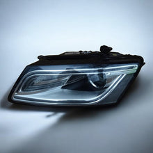 Laden Sie das Bild in den Galerie-Viewer, Frontscheinwerfer Audi Q5 8R0941031C Xenon Links Scheinwerfer Headlight