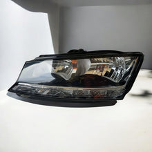 Load image into Gallery viewer, Frontscheinwerfer Skoda Fabia III 6V1941015D LE17A6401 Links Headlight