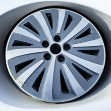 Laden Sie das Bild in den Galerie-Viewer, 1x Alufelge 17 Zoll 6.5&quot; 5x112 3V0601025AH Skoda Superb Rim Wheel