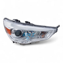 Laden Sie das Bild in den Galerie-Viewer, Frontscheinwerfer Mitsubishi Asx Ein Stück (Rechts oder Links) Headlight