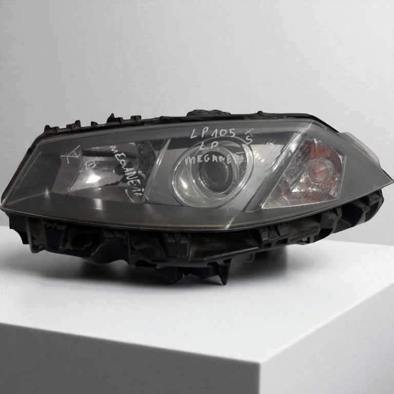 Frontscheinwerfer Renault Megane II Xenon Links Scheinwerfer Headlight SCH8288320788hr