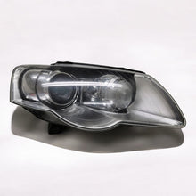 Laden Sie das Bild in den Galerie-Viewer, Frontscheinwerfer VW Passat 55425543 Vorderseite Scheinwerfer Headlight