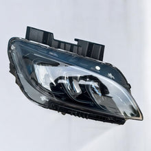 Laden Sie das Bild in den Galerie-Viewer, Frontscheinwerfer Hyundai Kona Rechts Scheinwerfer Headlight