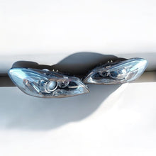 Load image into Gallery viewer, Frontscheinwerfer Volvo C30 31299827 Xenon Ein Stück (Rechts oder Links) SCH8979487081dz