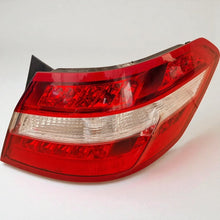 Load image into Gallery viewer, Rückleuchte Mercedes-Benz W212 A2129066701 Rechts Rearlight