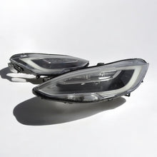 Laden Sie das Bild in den Galerie-Viewer, Frontscheinwerfer Tesla S 1053574-00-C Links Scheinwerfer Headlight